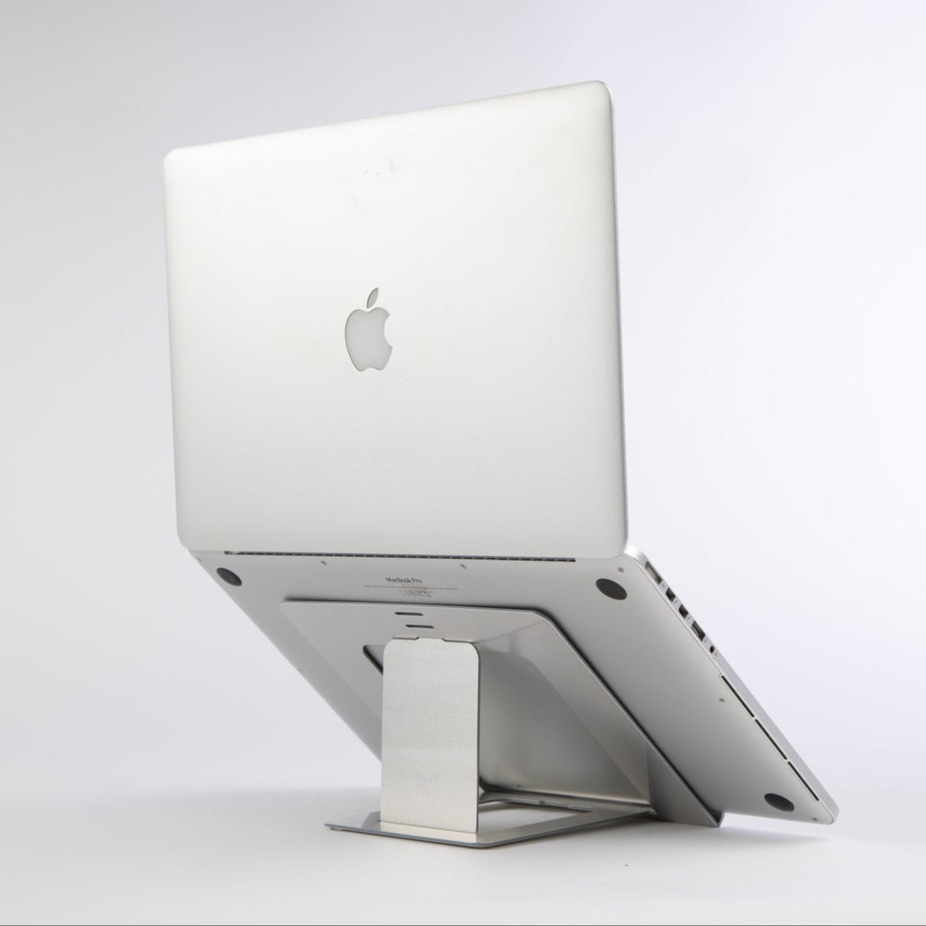 OviStand Lite laptopstandaard met MacBook